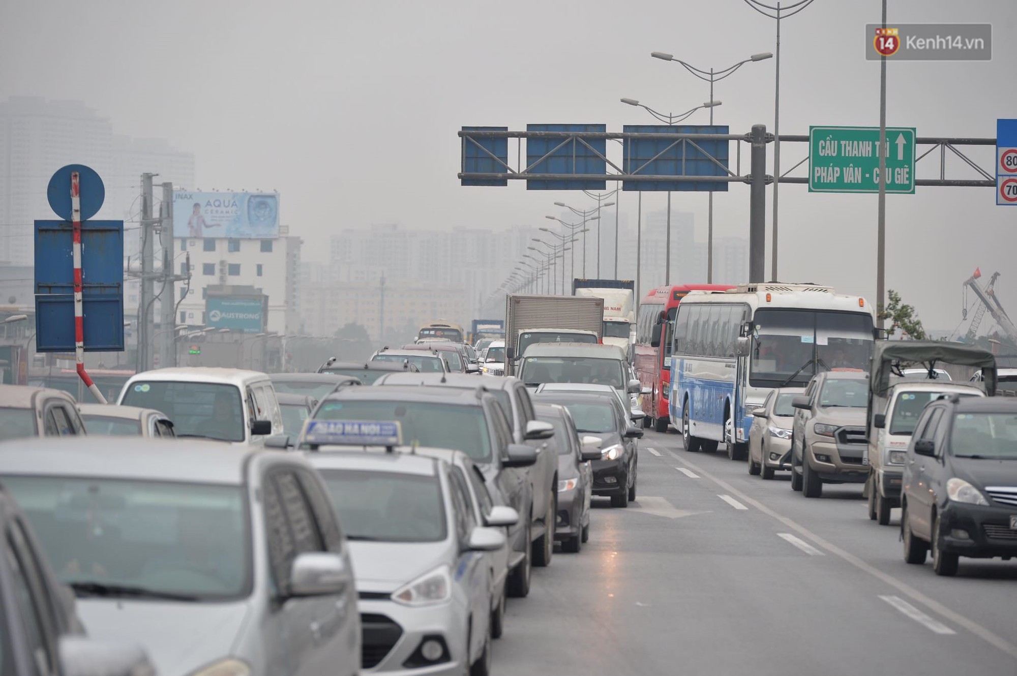Hà Nội: Ùn tắc kinh hoàng trên đường Vành đai 3, hàng nghìn phương tiện chôn chân từ sáng sớm